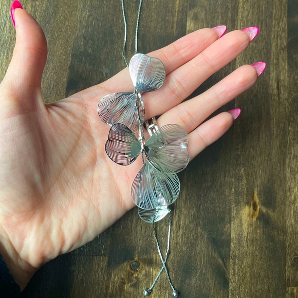 Silver Flower Necklace - Picture 4 of 6